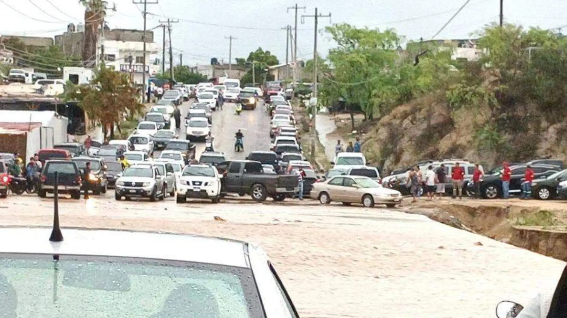 corren arroyos en los cabos 1 (1)